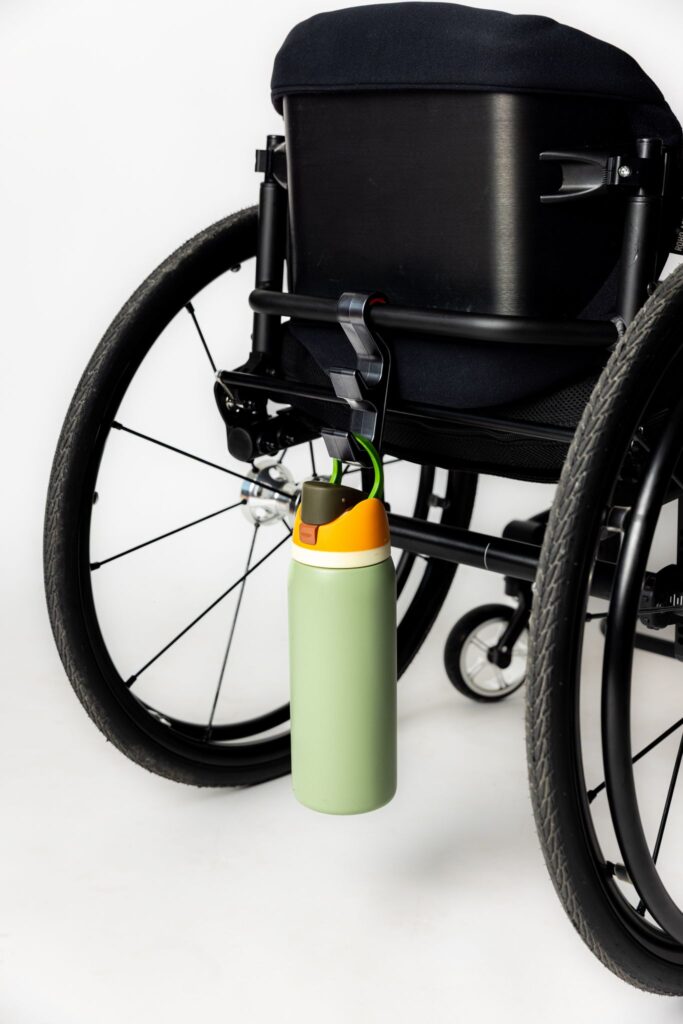 easy hang holding water bottle on wheelchair